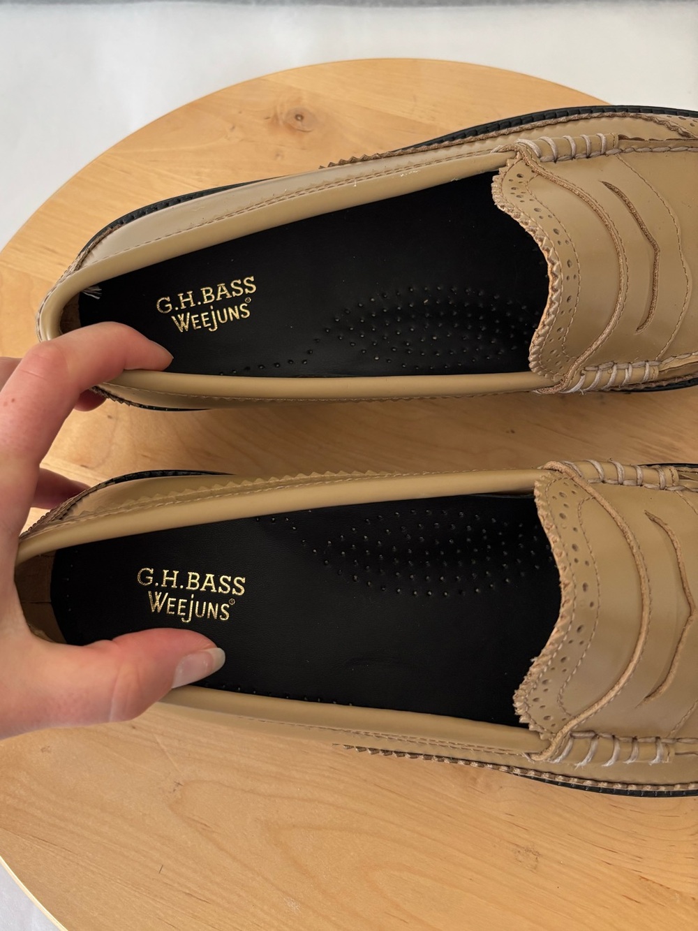 NEW G.H. Bass & Co. Weejuns Whitney Wingtip Tan Leather Lug Sole Penny Loafers - Picture 6 of 8